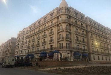 شقة للبيع بالتجمع الخامس قريبة من Auc