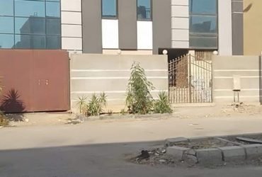 مصنع للايجار صافى المساحه ٨٠٠ متر نشاط نسيج العاشر من رمضان