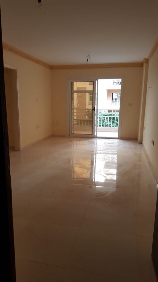 شقة 96م للبيع بمدينتي بالمرحله السابعه b7 تشطيب خاصه سوبر لوكس موقع ممتاز جدا بجوار الخدمات دور مميز