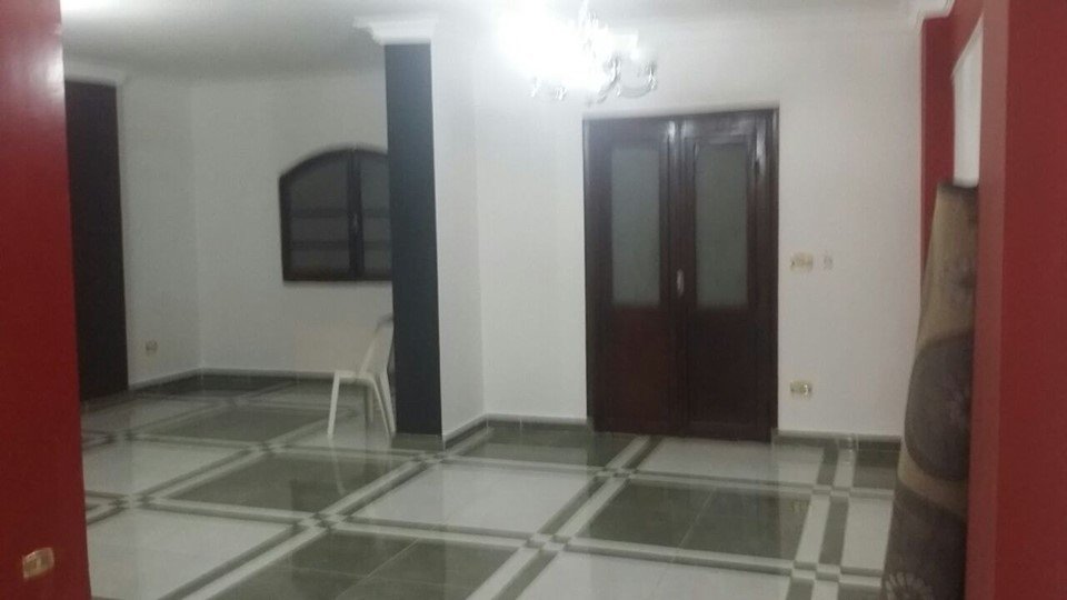 شقه ٢٠٠ متر للبيع زهراء مدينه نصر شارع الاسماعيليه