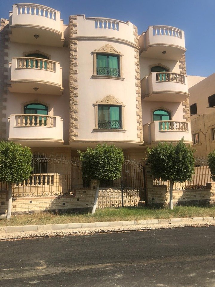 شقه لقطه للبيع في ارقى فيلات الياسمين