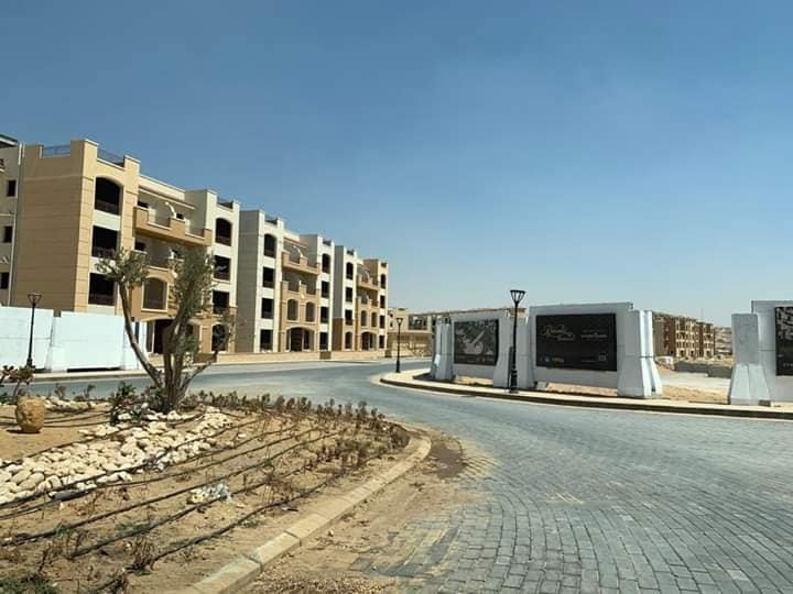 شقه للبيع بكمبوند متكامل الخدمات بارقي مكان في التجمع الخامس