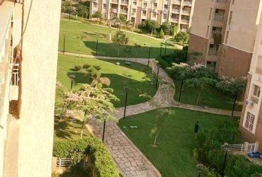 للبيع بمدينتى مساحة 82م b7 تشطيب عميل بالتكيفات شامله النادى والوديعه
