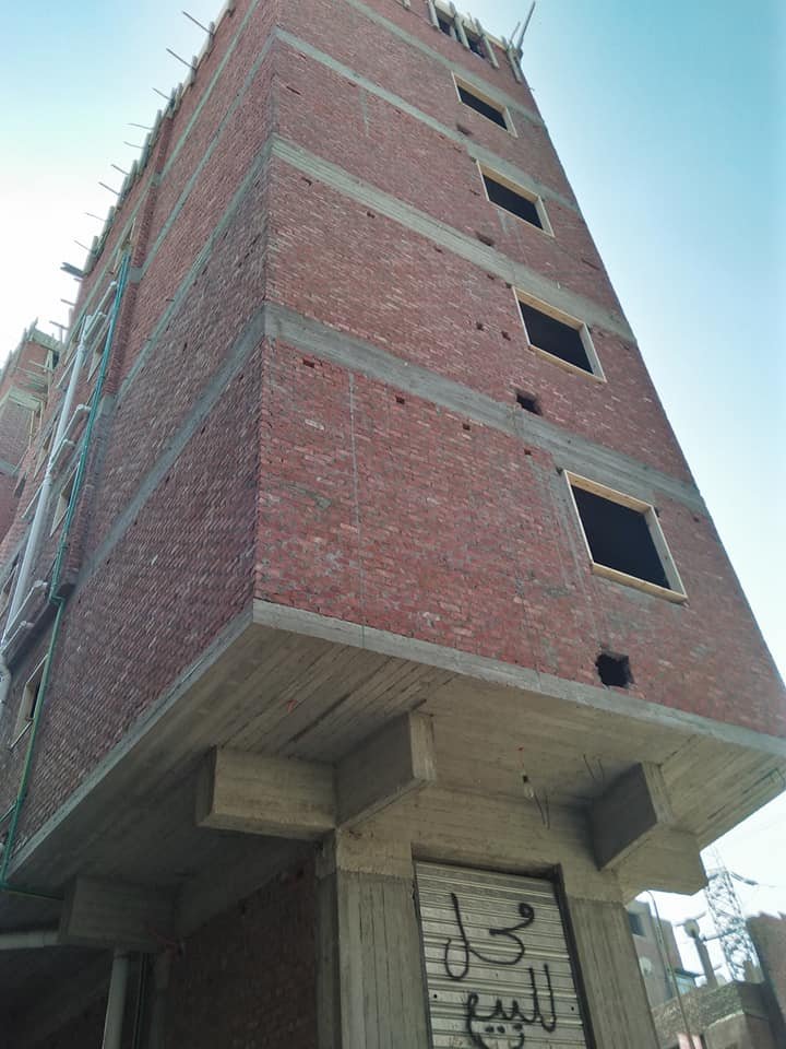 شقق للبيع مساحه الشقه 120 متر سعر الشقه 270الف كاش وقسط ب 300