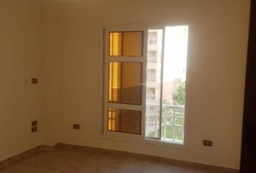 شقة متميزه جدا للبيع بمدينتي بالمرحله السابعه b7