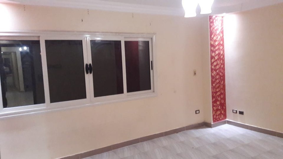 شقه للايجار او البيع زهراء مدينه نصر شارع الاسماعيليه متفرع مش ش الميثاق الرئيسي ناصيه بنك مصر