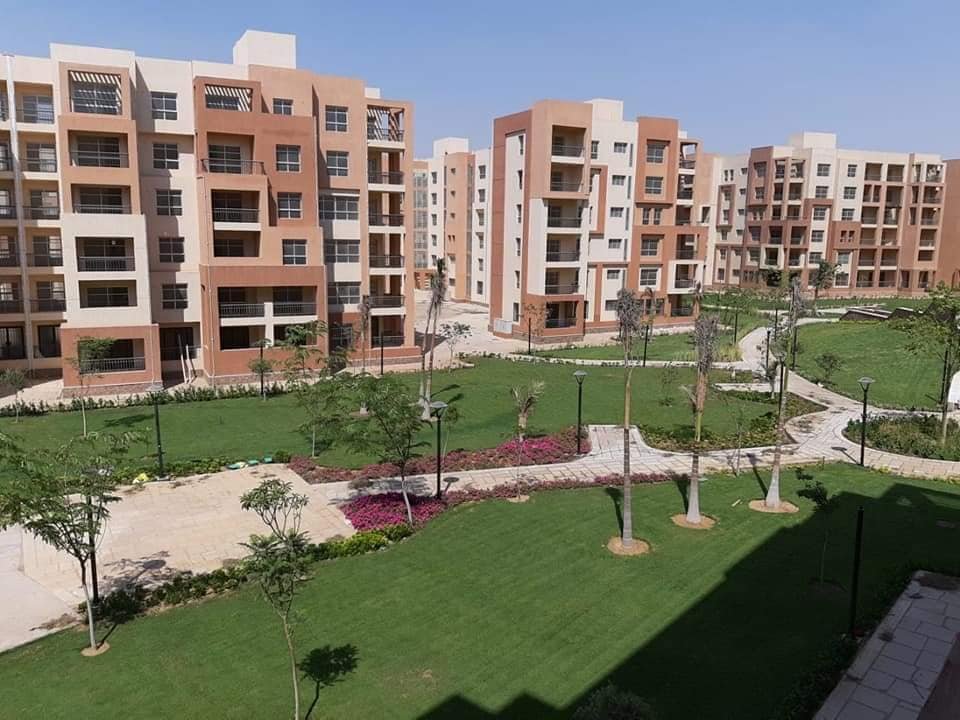 شقه بيع بمدينتي٢١٠متر فيB2 مجموعه ٢٣