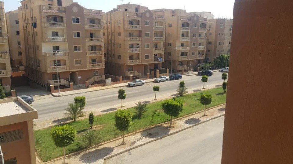 شقة للبيع مرحلة تانية بموقع مميز 182 متر