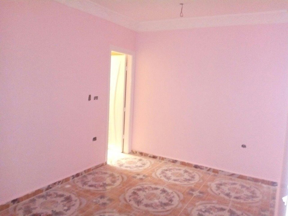 شقه متشطبه بمقدم 105 الف جاهزه علي السكن موقع مميز الحق الفرصه وبادر بالحجز الاسعاردي عندنا احناو بس