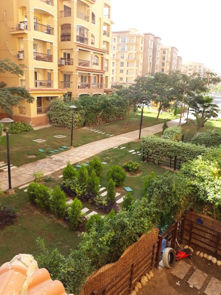 للبيع بمدينتي شقة 135م جاردن فيو بجوار الخدمات و النادي و الفودكورت بالb3