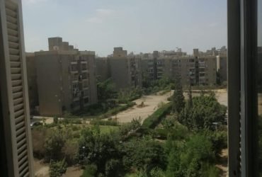 شقه لقطة ٩٦ مرحله أولى استثماري خلف مطعم مخيمر عمارة صيدلية المأمون زهراء مدينه نص