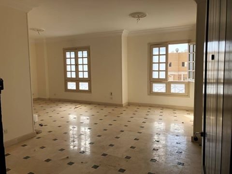 شقة للايجار بالتجمع الخامس بغرب ارابيلا لقققطة بسعر لن يتكرر