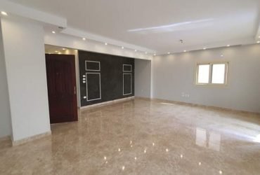 للايجار شقه بفيلات البنفسج بالقرب من واترواي والرحاب