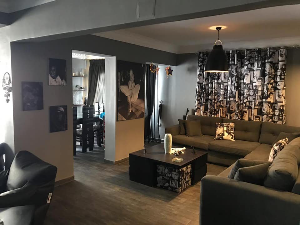 شقه فخمه للبيع بشارع متفرع من عباس العقاد