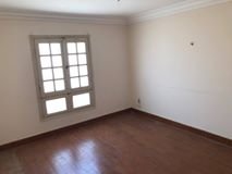 شقة للايجار بالتجمع الخامس بغرب ارابيلا لقققطة بسعر لن يتكرر