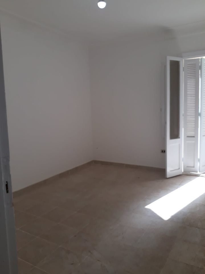 شقه لقطه للبيع وسط الخدمات فيو رائع موقع ممتاز قريبه جدا للبحر