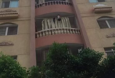 لسرعة البيع شقه ١٥٠ متر ٣ غرف دور تالت في التجمع الاول فيلات العائلي مطلوب مليون جنيه