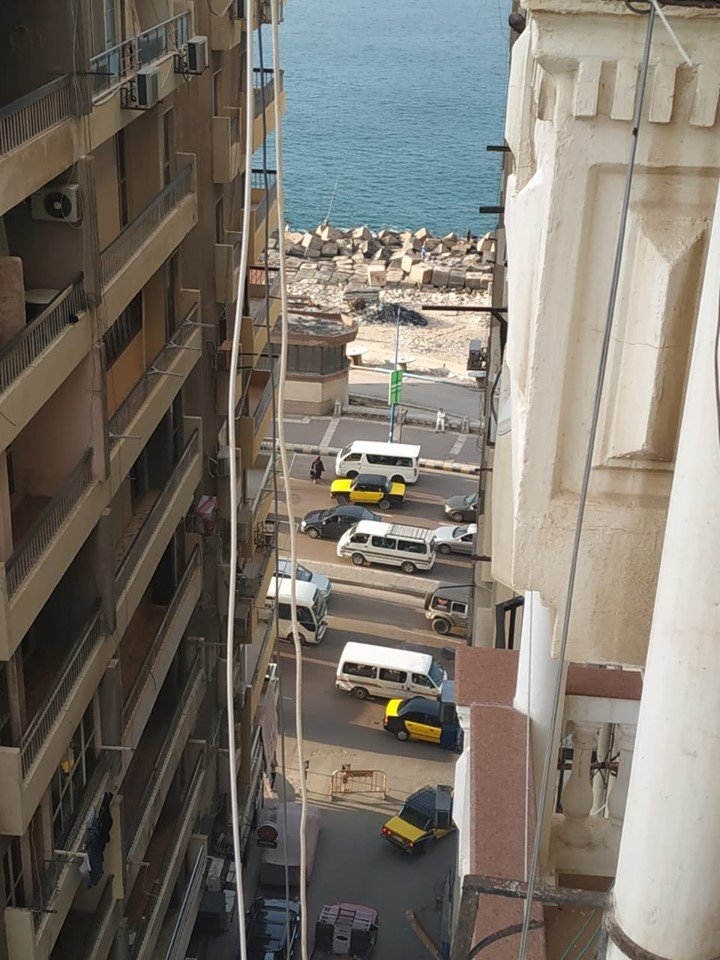 شقة بستانلى 165 متر للبيع  تانى نمرة من البحر