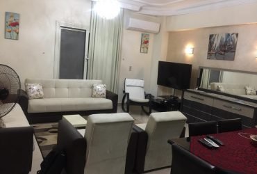 شقه للبيع  فى البنفسج فيلات