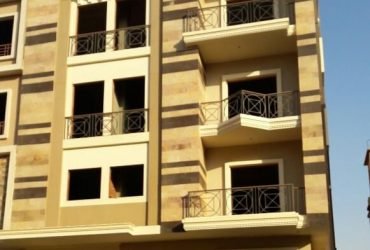 شقه 115م بالتجمع الخامس جاردينيا هايتس بمقدم 300 الف