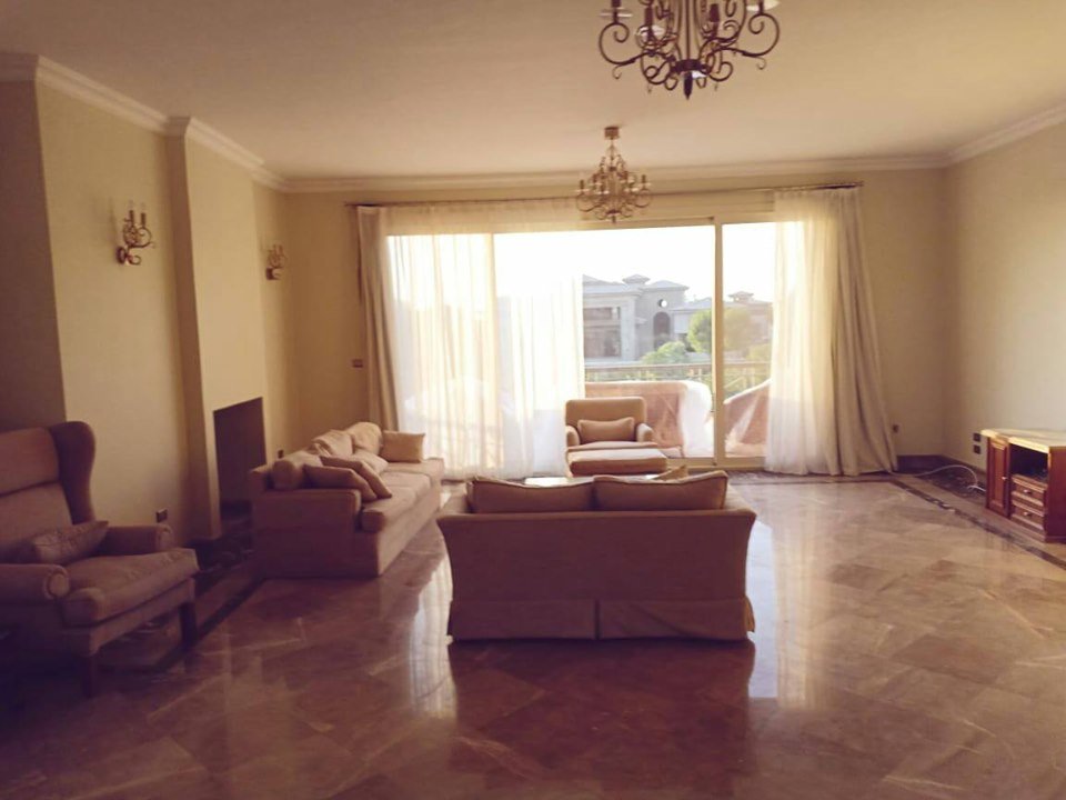 شقة للأيجار مفروش 300 متر في كمبوند