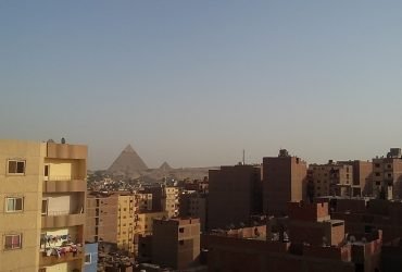 للبيع شقه 110م بفيصل شارع مصرف جلال الرئيسي علي الطوب الاحمر