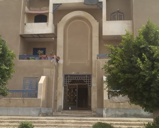 شقه للبيع بالعبور 63 متر