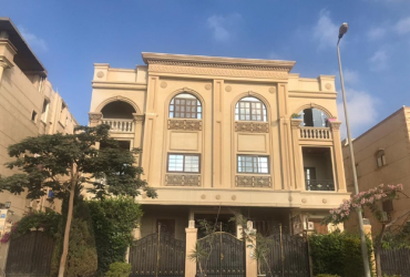 شقه للبيع  بفيلات البنفسج الفردى امام كمبوند الواترواى