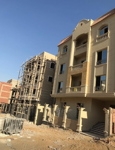 شقه بحي الاندلس١ ورا الجامعه الامريكيه قريبه من شاارع التسعين