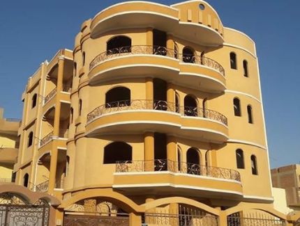 فيلا للبيع بالحي الاول محور الياسمين مساحة 360م