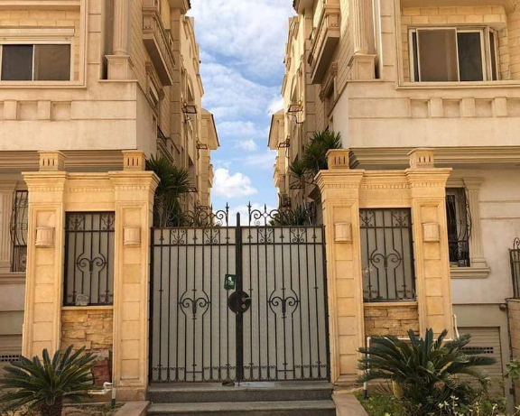 بلكس تحفه للبيع بالتجمع الخامس بارقي فيلات الدفاع الوطني