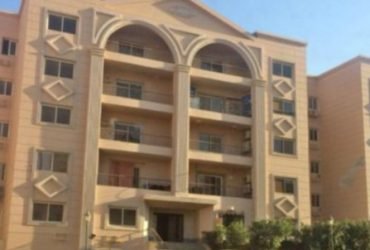 امتلك شقه 200 م ب كمبوند المصراويه بالمرحله التانيه بالتجمع الخامس علي التسعين مباشره امام الجامعه الامريكيه