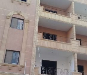 شقه 175م واجهه بحريه بالبوابه تانيه شارع جاردينيا