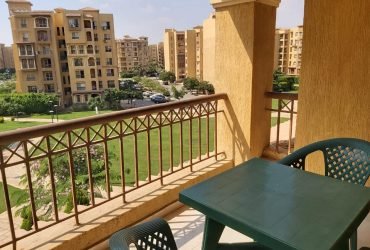 شقه بيع بمدينتى 200 متر فى B1