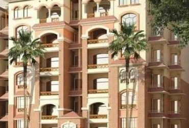 شقه للبيع بالتجمع الخامس قرب الجامعه الامريكيه