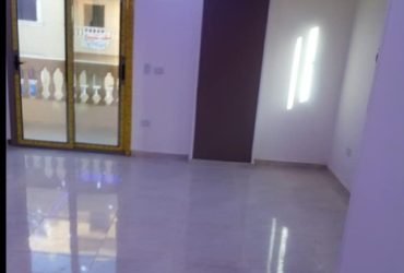 شقه للايجار تشطيب هاي سوبر لوكس اول ساكن مساحه 140 متر