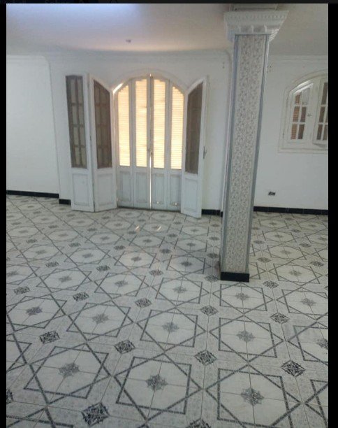 شقه للايجار تشطيب هاي سوبر لوكس مساحه 220 متر