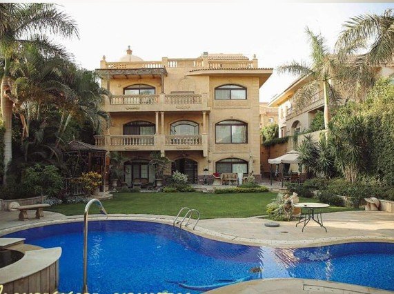 للببع فيلا بالتجمع ( بكمبوند برايت سيتي ) بجوار الميراج مول