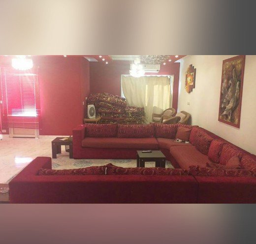 للبيع شقه ٢٢٠م بعماره بموقع متميز فى مصر الجديده