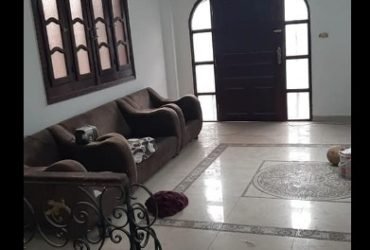 دوبلكس للايجار مساحه 300 متربدروم. وارضى