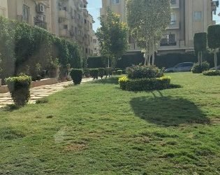 ‎‎شقه للبيع بكبوند فاملي لاند الحي الثامن موقع مميز جدا‎‎ ‏مركز بلبيس‏