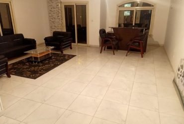 شقه لقطه للايجار في زهراء المعادي اداري دور ارضي مفروشه