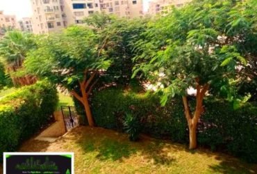 للايجار بكمبوند حي الاشجار بالسادس من اكتوبر مساحه 160 م