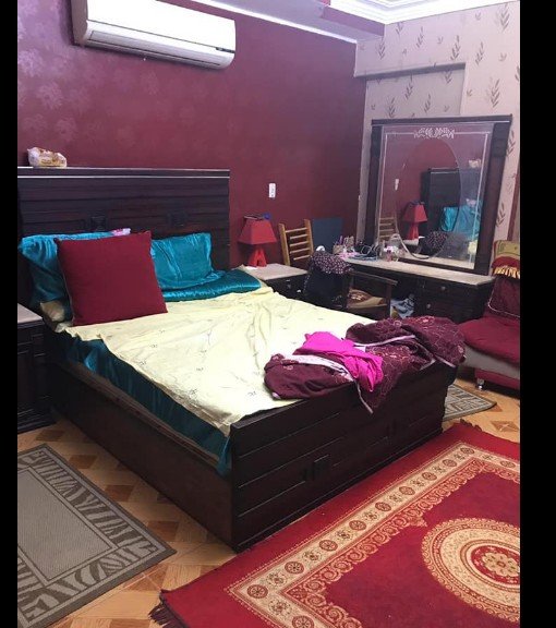بحدائق الاهرام شقه 200متر