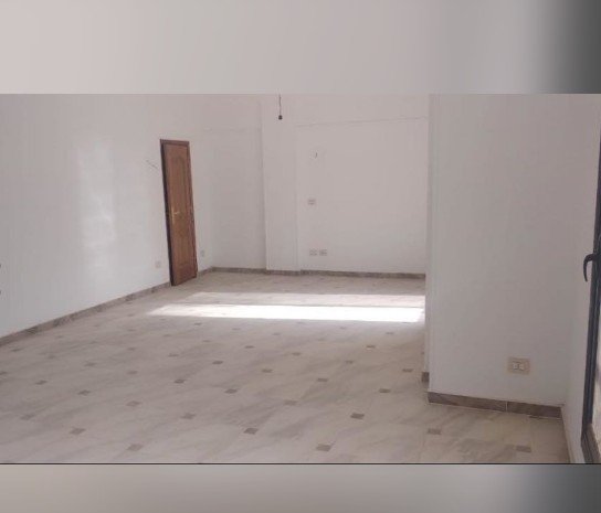 ‎‎شقه للبيع بالتجمع الخامس منطقه زيزنيا العائلي خطوات من بوابه ٤ الجامعه الامريكيه وسبوت مول‎‎