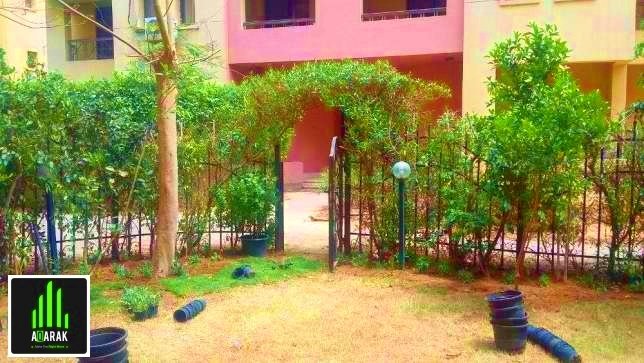 شقه 127 م _ 6 اكتوبر – حى الاشجــار دور ارضي بحديقه