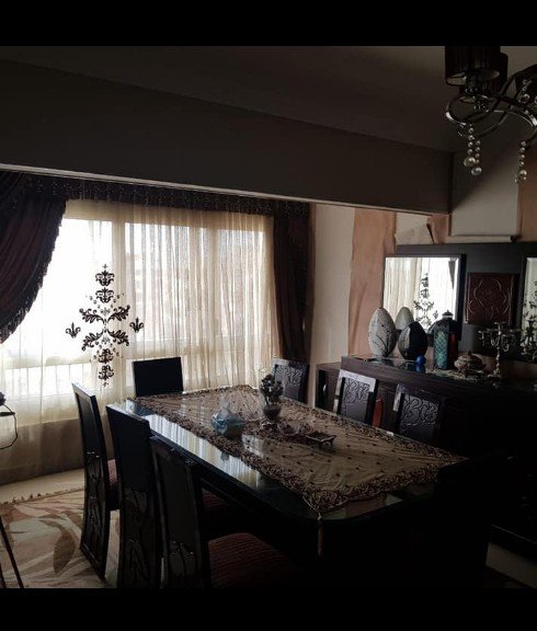 شقة لقطه بسعر متميز الحى الثامن عمارات البنك شقة ١٥٦ متر