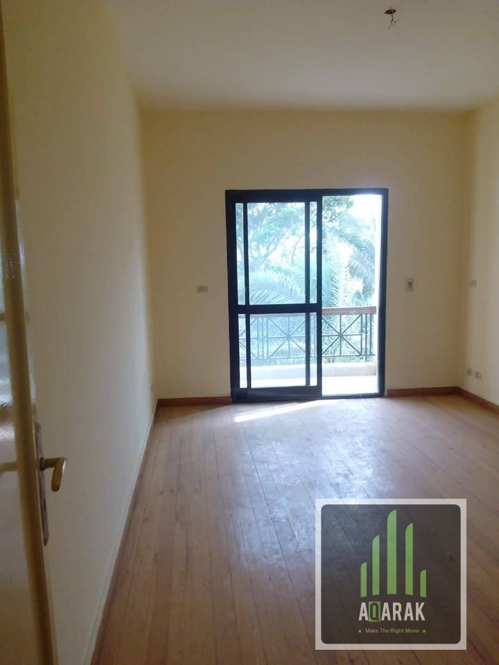 شقة للبيع بكمبوند حى الاشجار 6 اكتوبر امام دريم لاند 127 م دور رابع