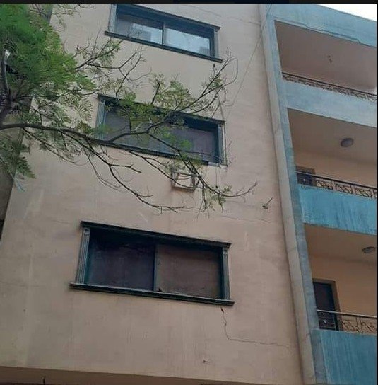 عمارة للبيع -لراغبي السكن المميز 3 أدوار وأرضى 200م