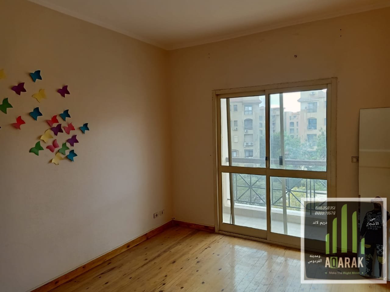 شقه   بكمبوند حي الاشجار ١٦٠ م موقع مميز